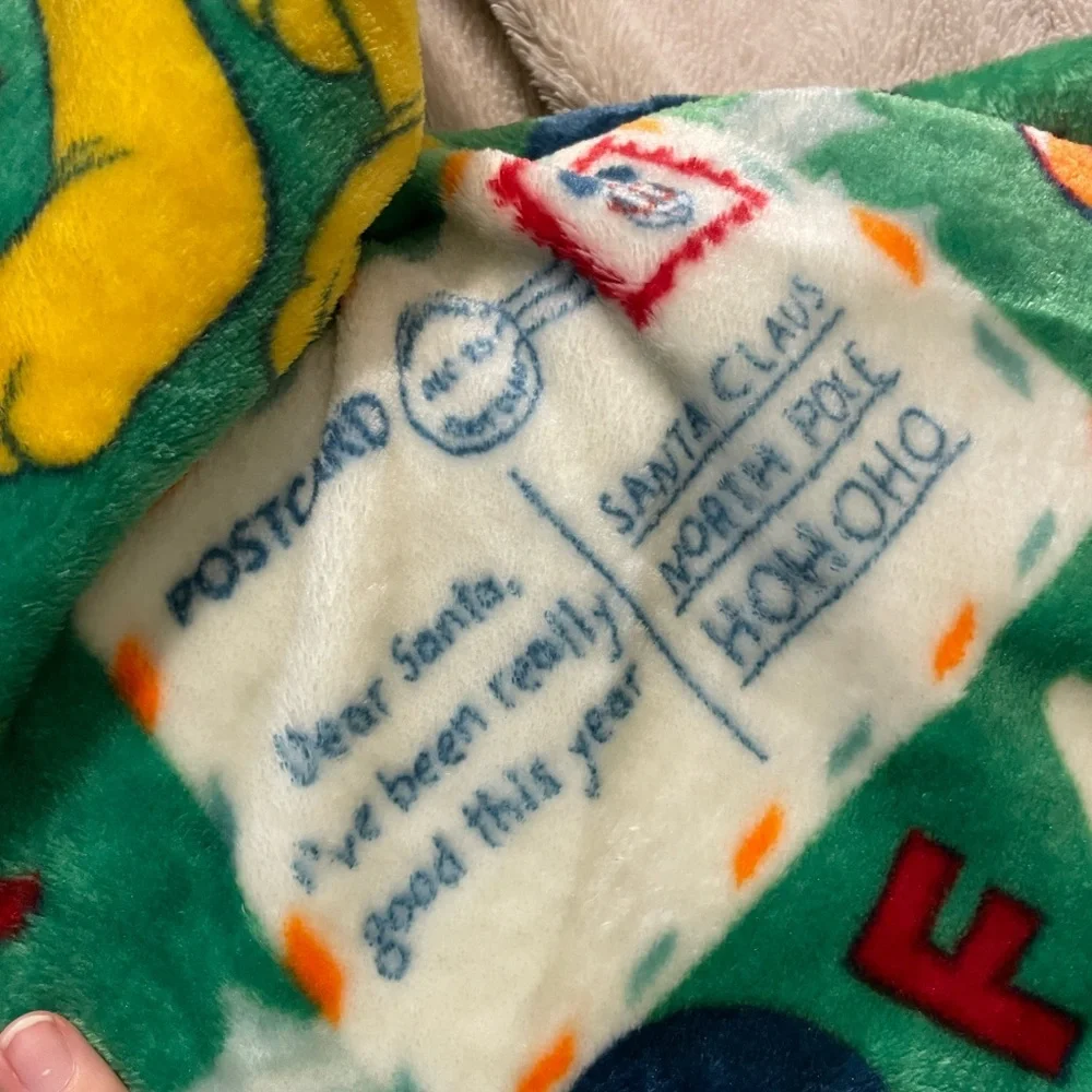 NWT Disney Mickey Mouse Letter to Santa Christmas Oversized Blanket